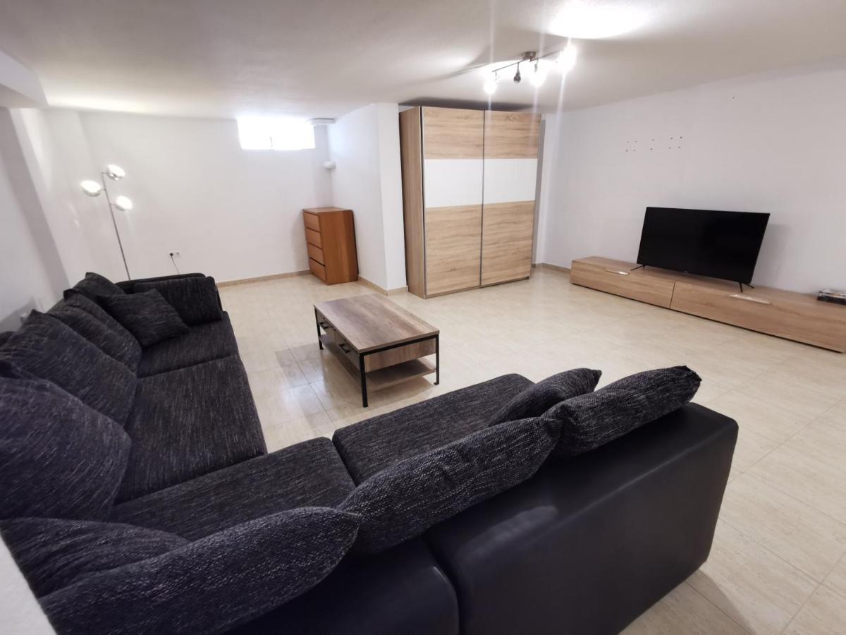 Spacious Villa With Private Pool And Beach Views El Moncayo Экстерьер фото